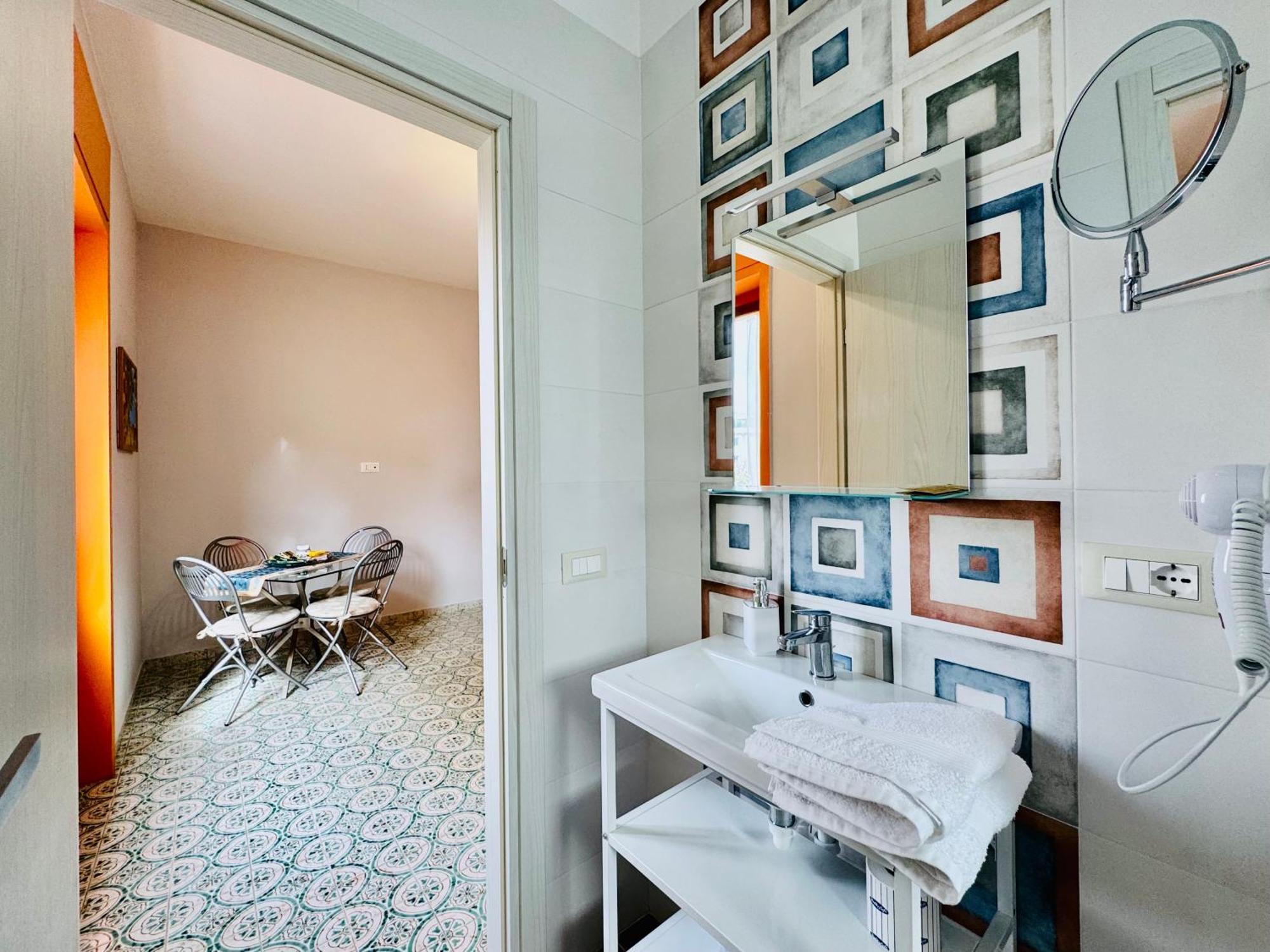 Affittacamere Yourhome - Maison Nicole & Marie *